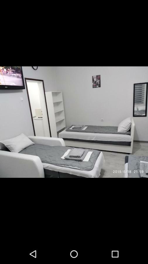 Apartmani Pinokio Ni 外观 照片