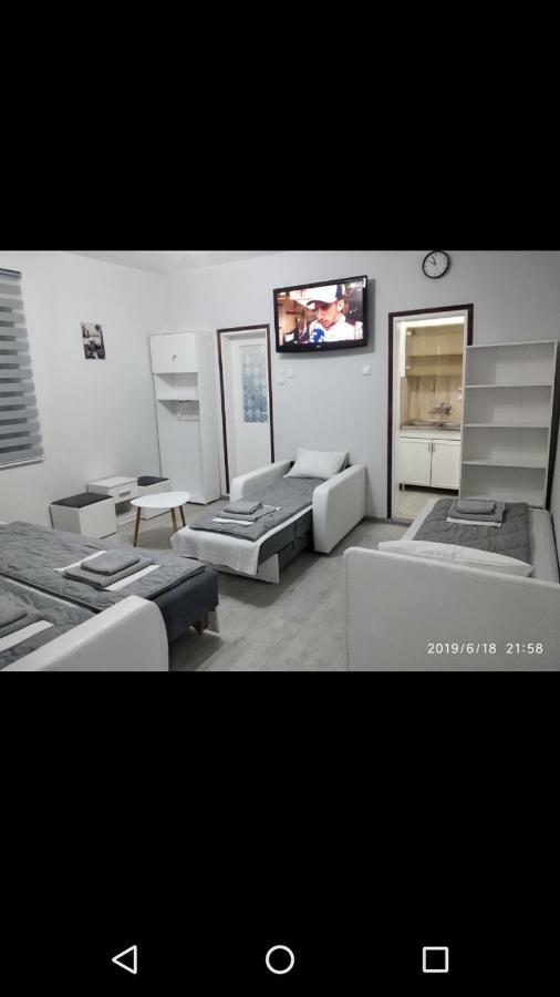 Apartmani Pinokio Ni 外观 照片
