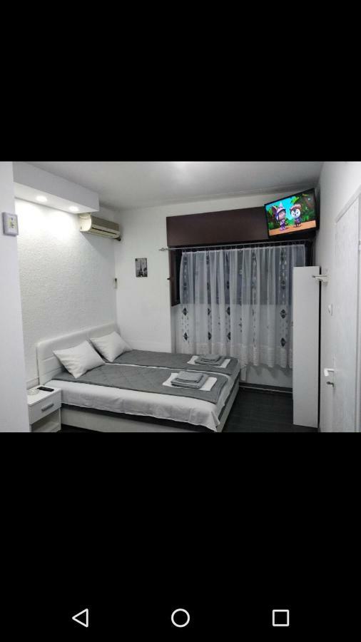 Apartmani Pinokio Ni 外观 照片